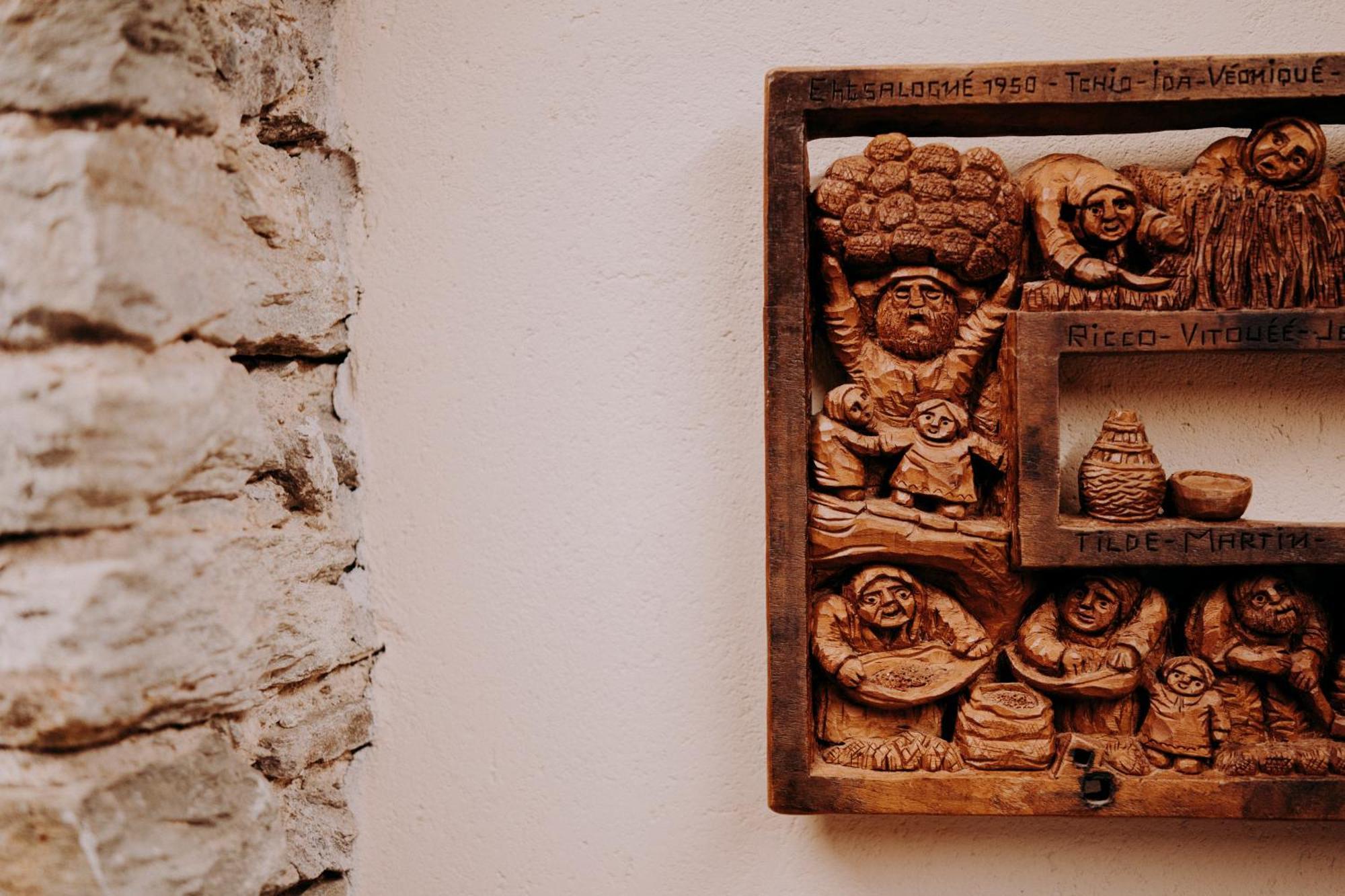 Au Coeur Du Village Chambres D'Hotes & Spa Arnad エクステリア 写真