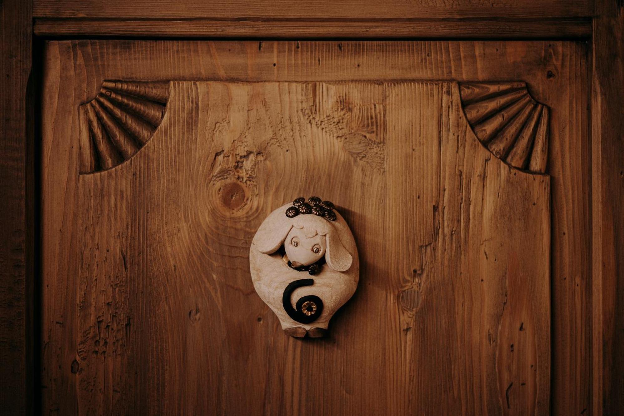 Au Coeur Du Village Chambres D'Hotes & Spa Arnad エクステリア 写真