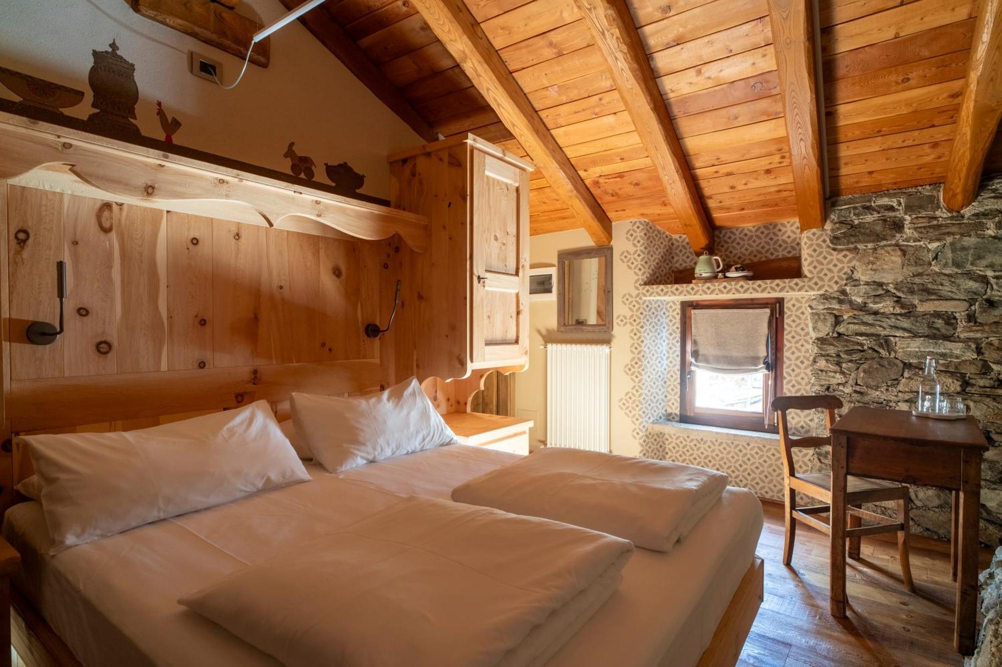 Au Coeur Du Village Chambres D'Hotes & Spa Arnad エクステリア 写真