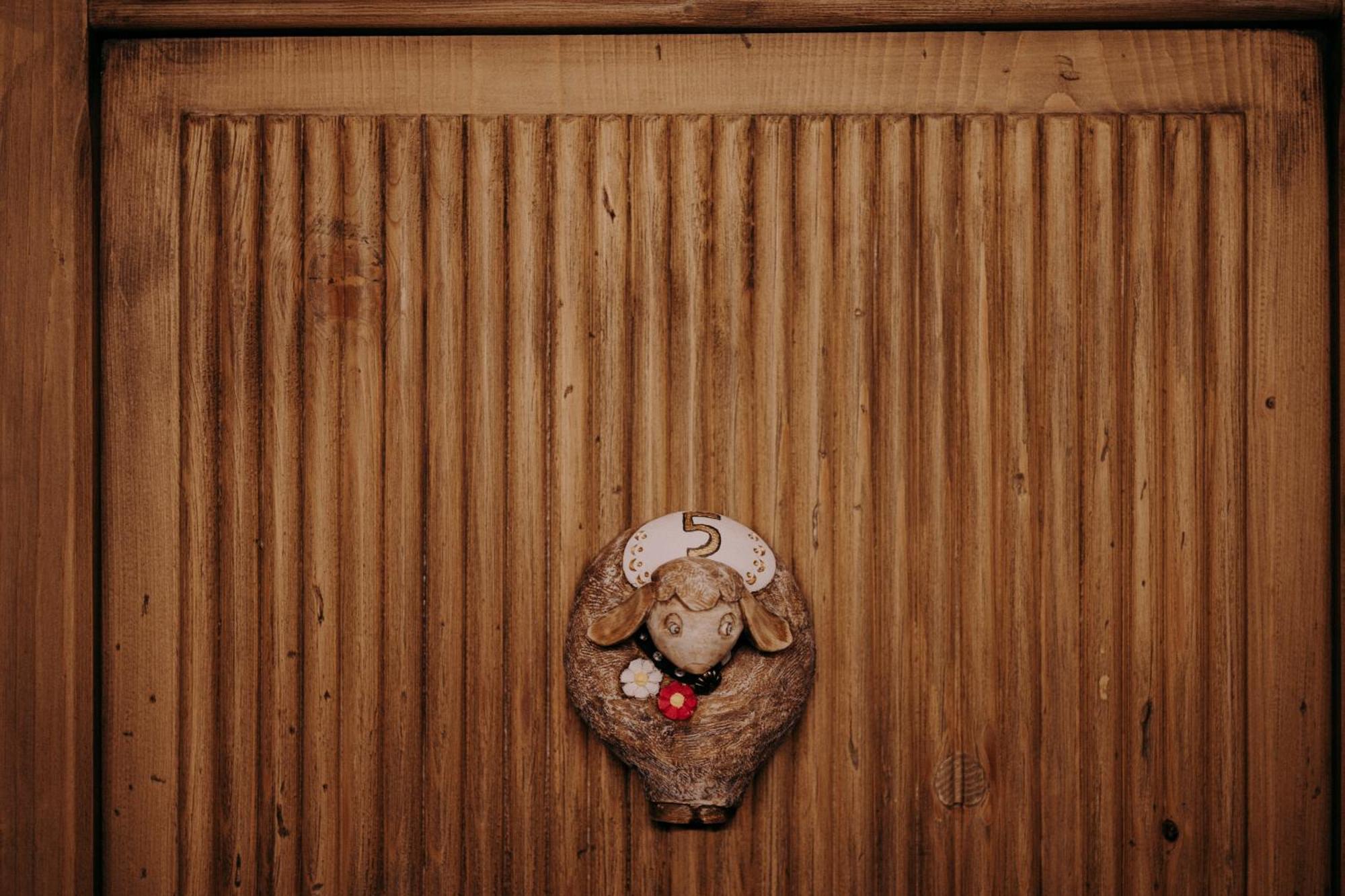 Au Coeur Du Village Chambres D'Hotes & Spa Arnad エクステリア 写真