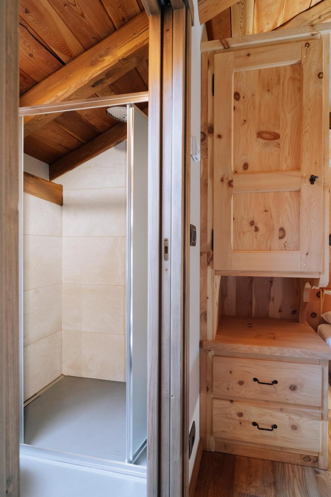 Au Coeur Du Village Chambres D'Hotes & Spa Arnad エクステリア 写真