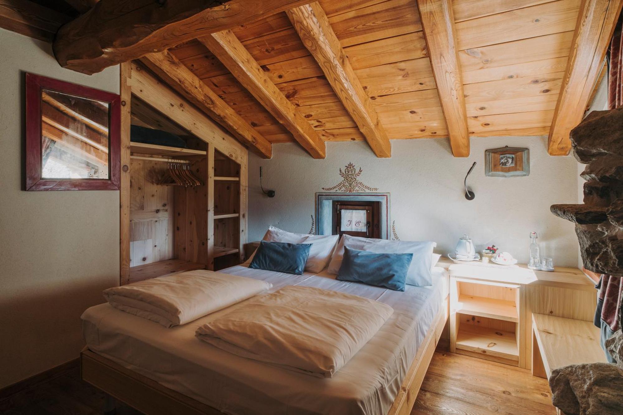 Au Coeur Du Village Chambres D'Hotes & Spa Arnad エクステリア 写真