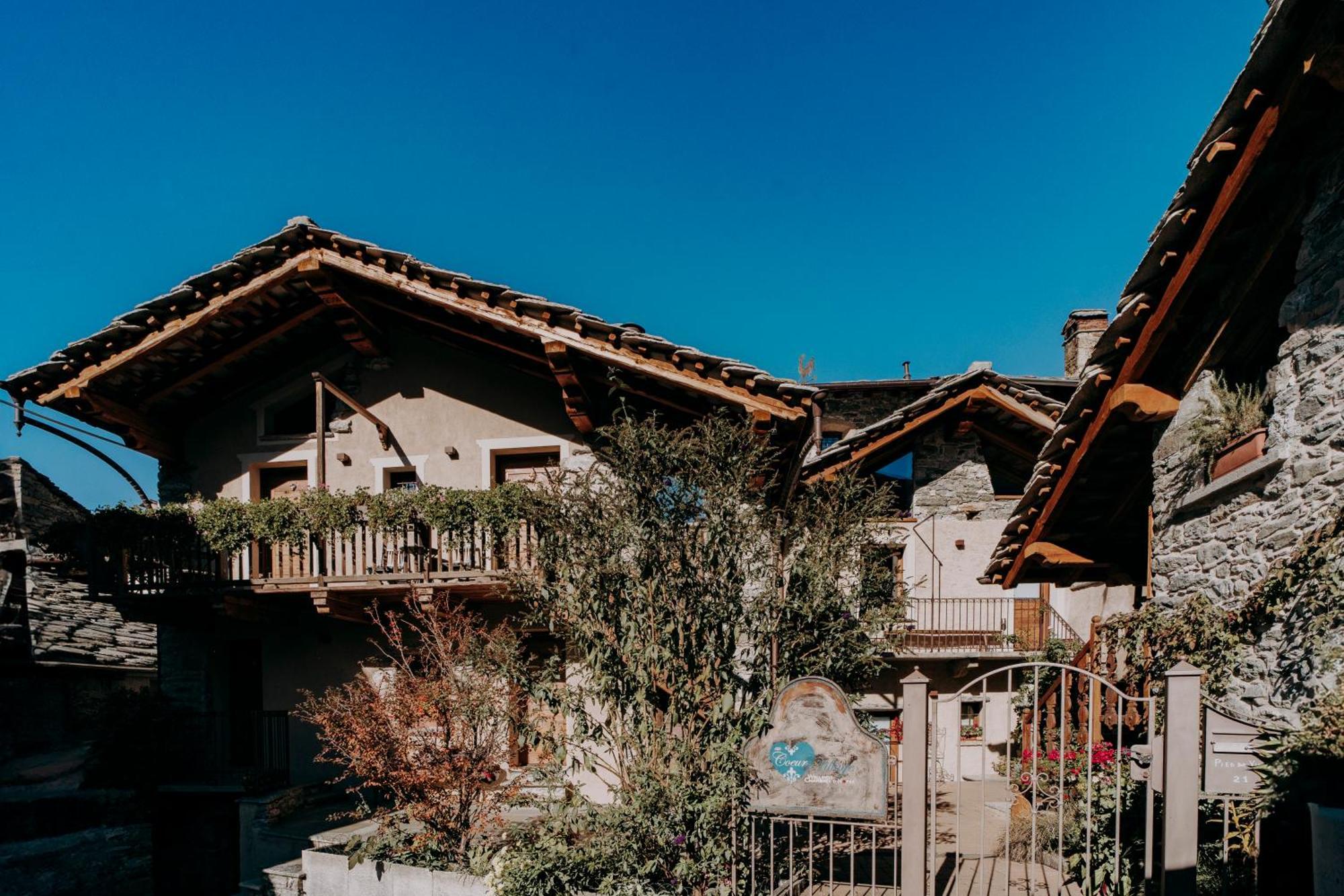 Au Coeur Du Village Chambres D'Hotes & Spa Arnad エクステリア 写真
